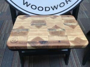 Medium end-grain Hickory cutting board - Image 3