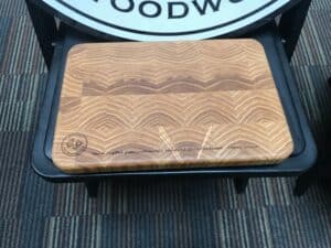 Small end-grain Honey locust - Image 2